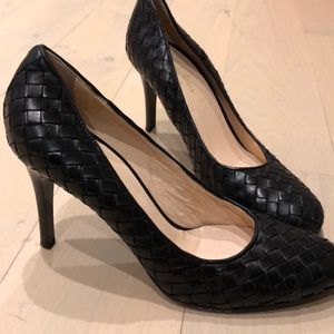 Cole Haan Woven Black Leather Pumps size 9.5
